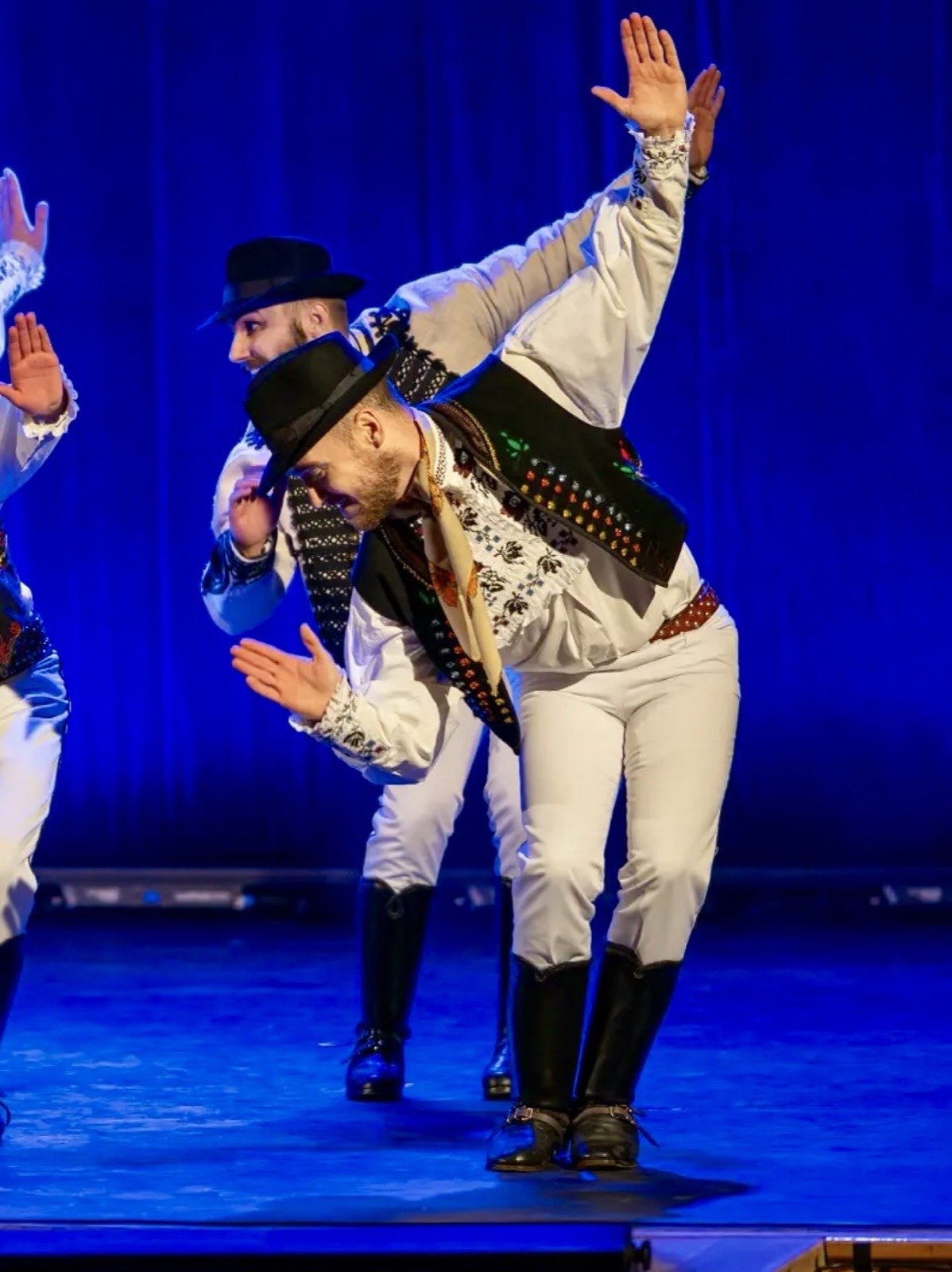 Tibor Bačinský — tanec vo folklórnom súbore